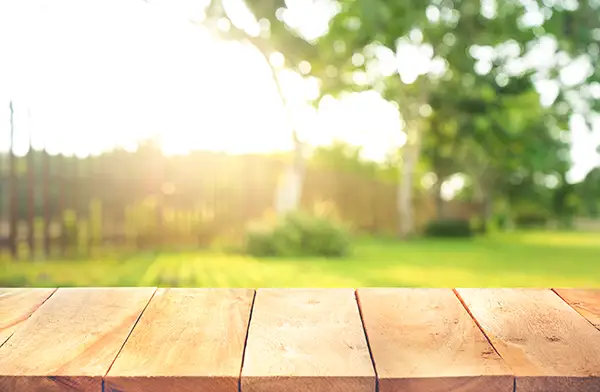 wood-deck-lawn